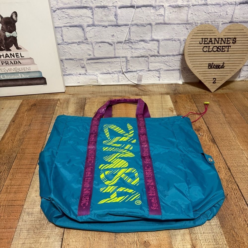 Zumba Join the Party Fast Dash Tote Bag Teal Purple Nylon Large Bag - Picture 11 of 13